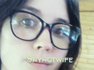 Shyhotwife